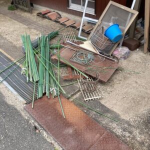 福岡県川崎町で大量の園芸支柱回収