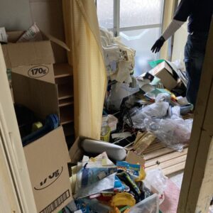 福岡県みやこ町で団地の不用品回収と修復応援