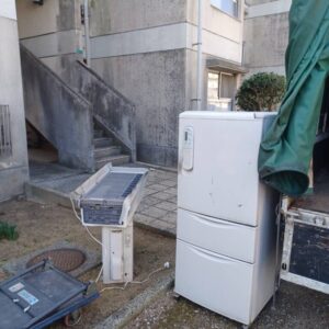 福岡県春日市で不用になった冷蔵庫・エアコンの回収