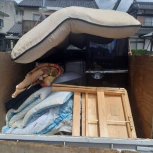福岡県久留米市でソファー、布団、冷蔵庫の処分