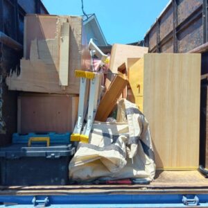 福岡市でトラックに家具など不用品積み放題