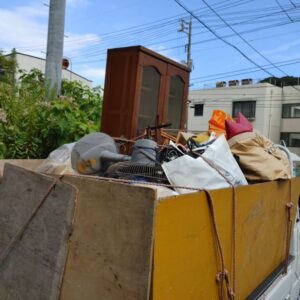 福岡県直方市で食器棚や大型家具の回収