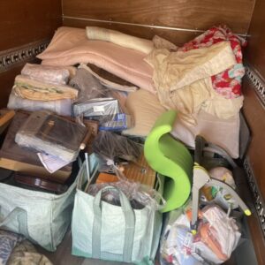 宗像市で古い家屋の急階段から布団回収